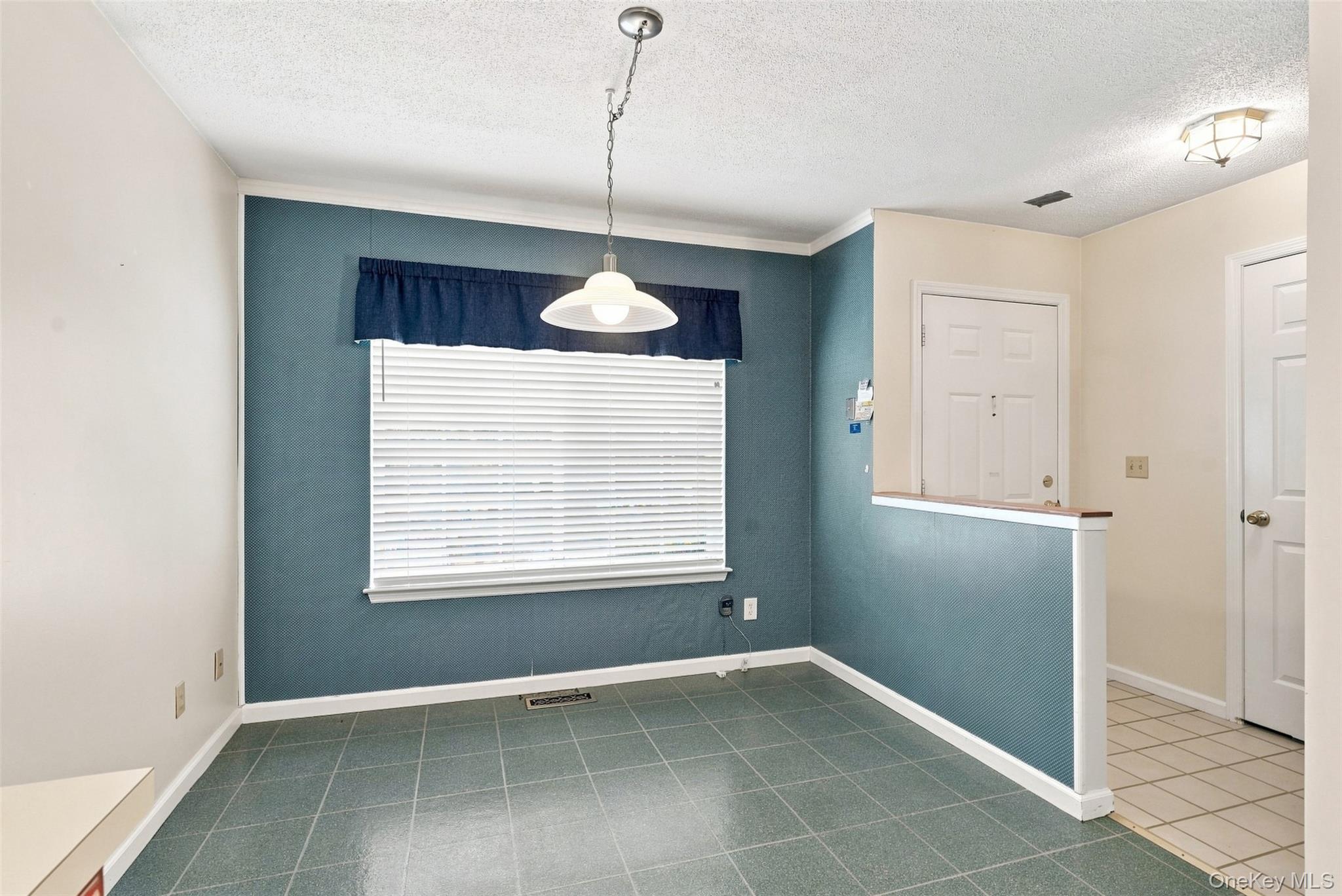 103 Kensington Court Property Photo 8