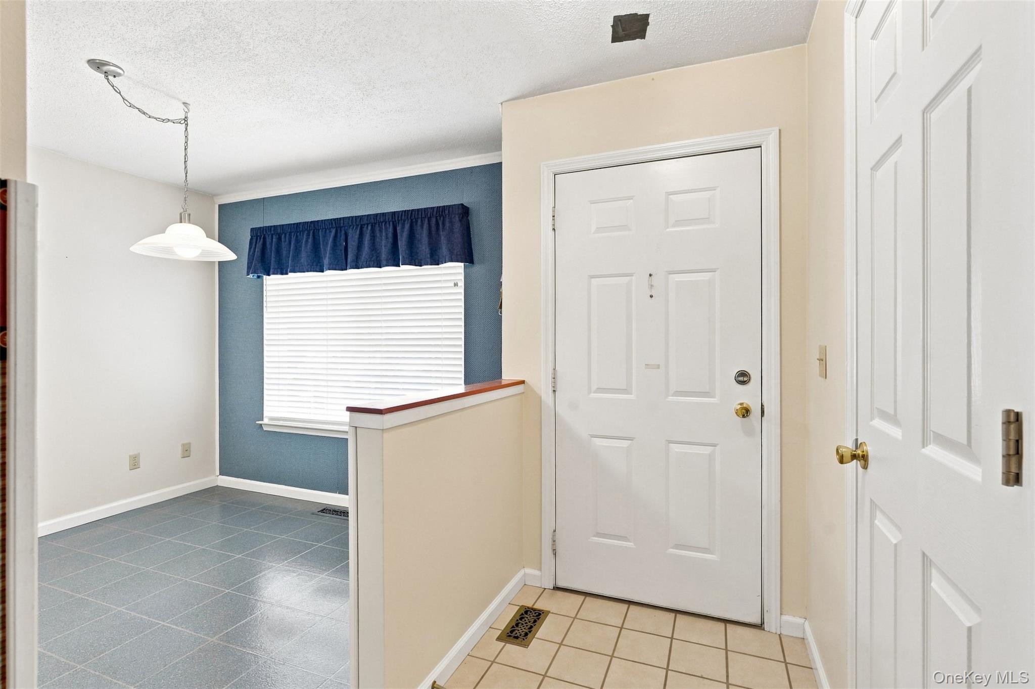 103 Kensington Court Property Photo 9