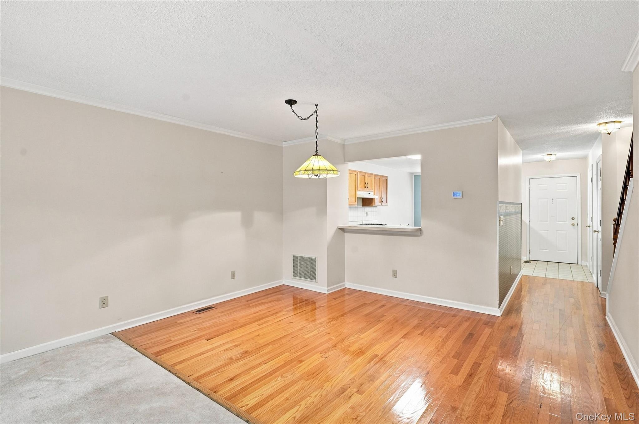 103 Kensington Court Property Photo 15