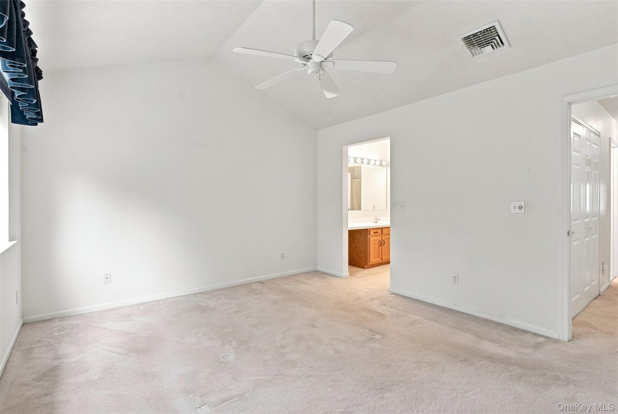 103 Kensington Court Property Photo 18