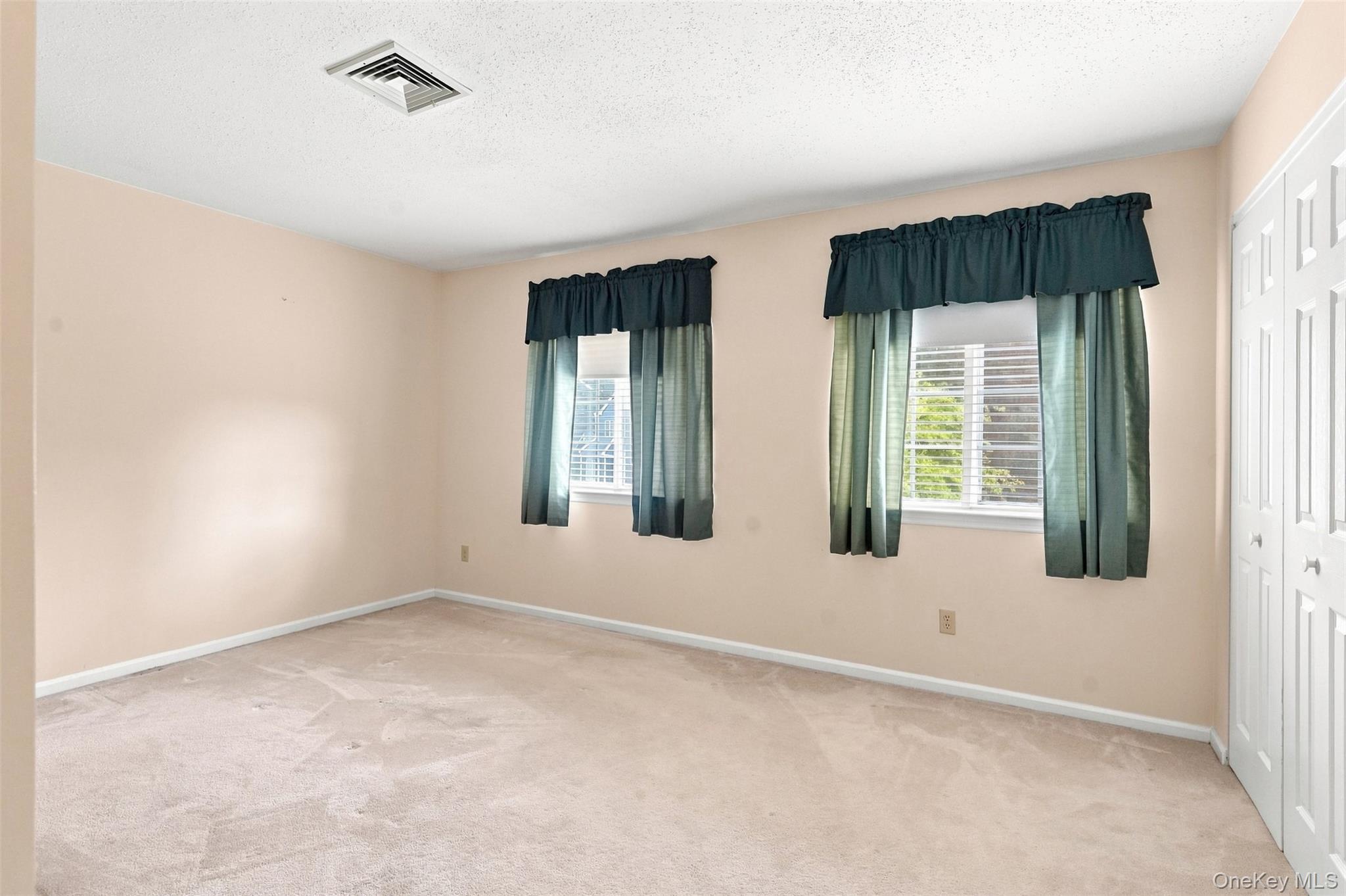 103 Kensington Court Property Photo 25