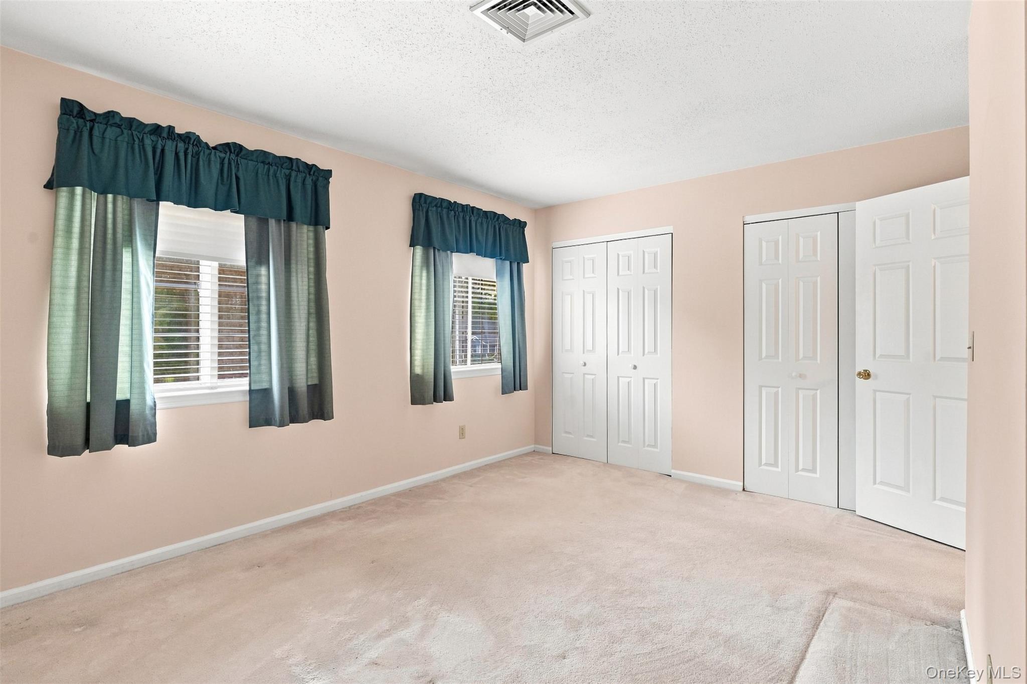 103 Kensington Court Property Photo 26