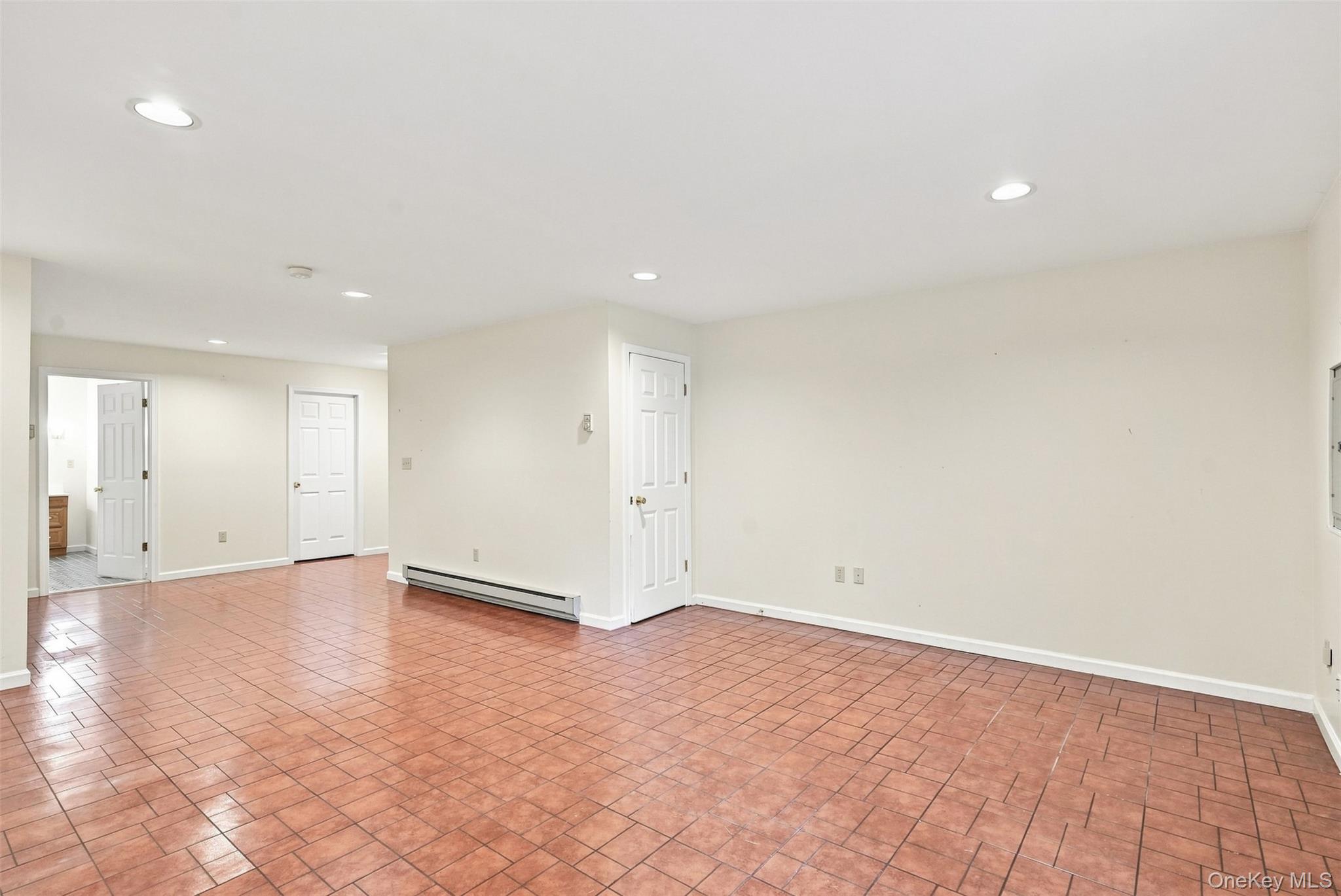 103 Kensington Court Property Photo 29