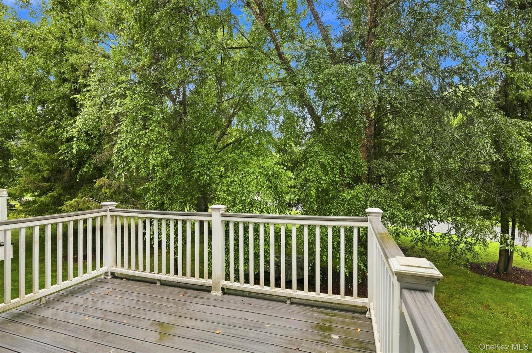 103 Kensington Court Property Photo 32