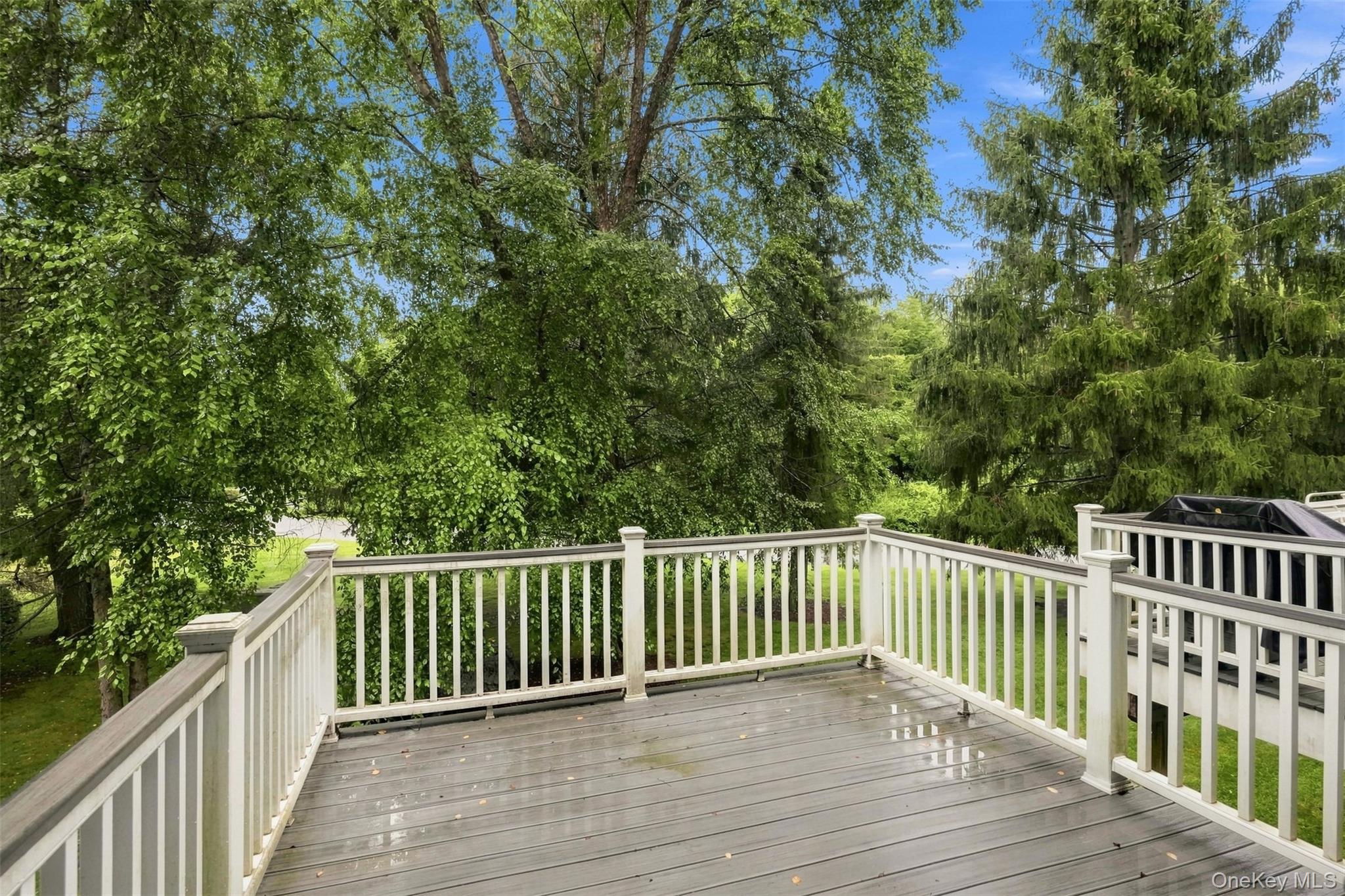 103 Kensington Court Property Photo 33