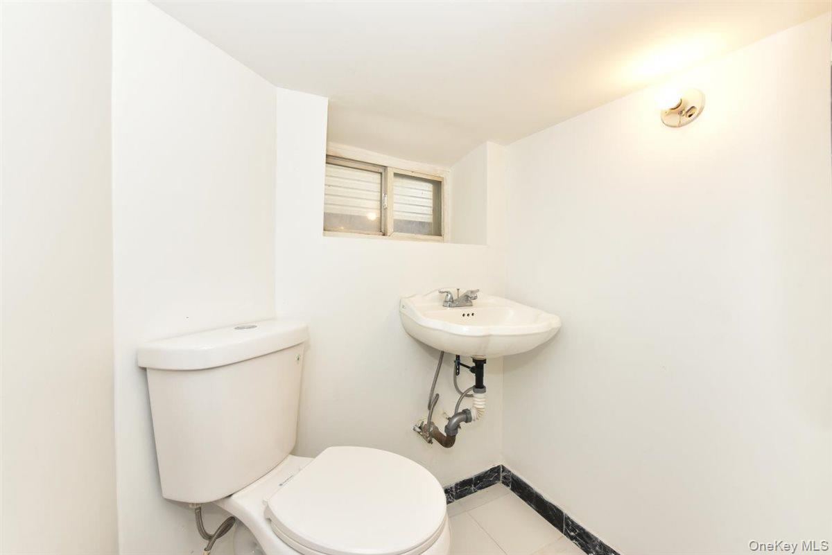 119-26 Inwood Street Property Photo 14