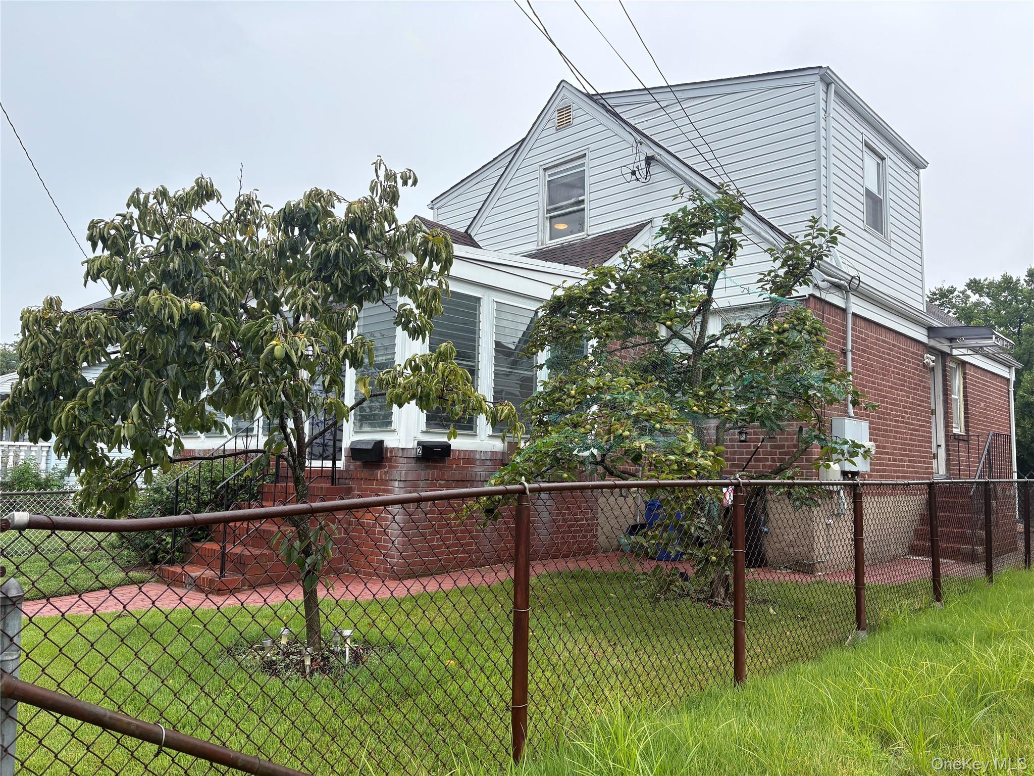 1046112 Property Photo 1
