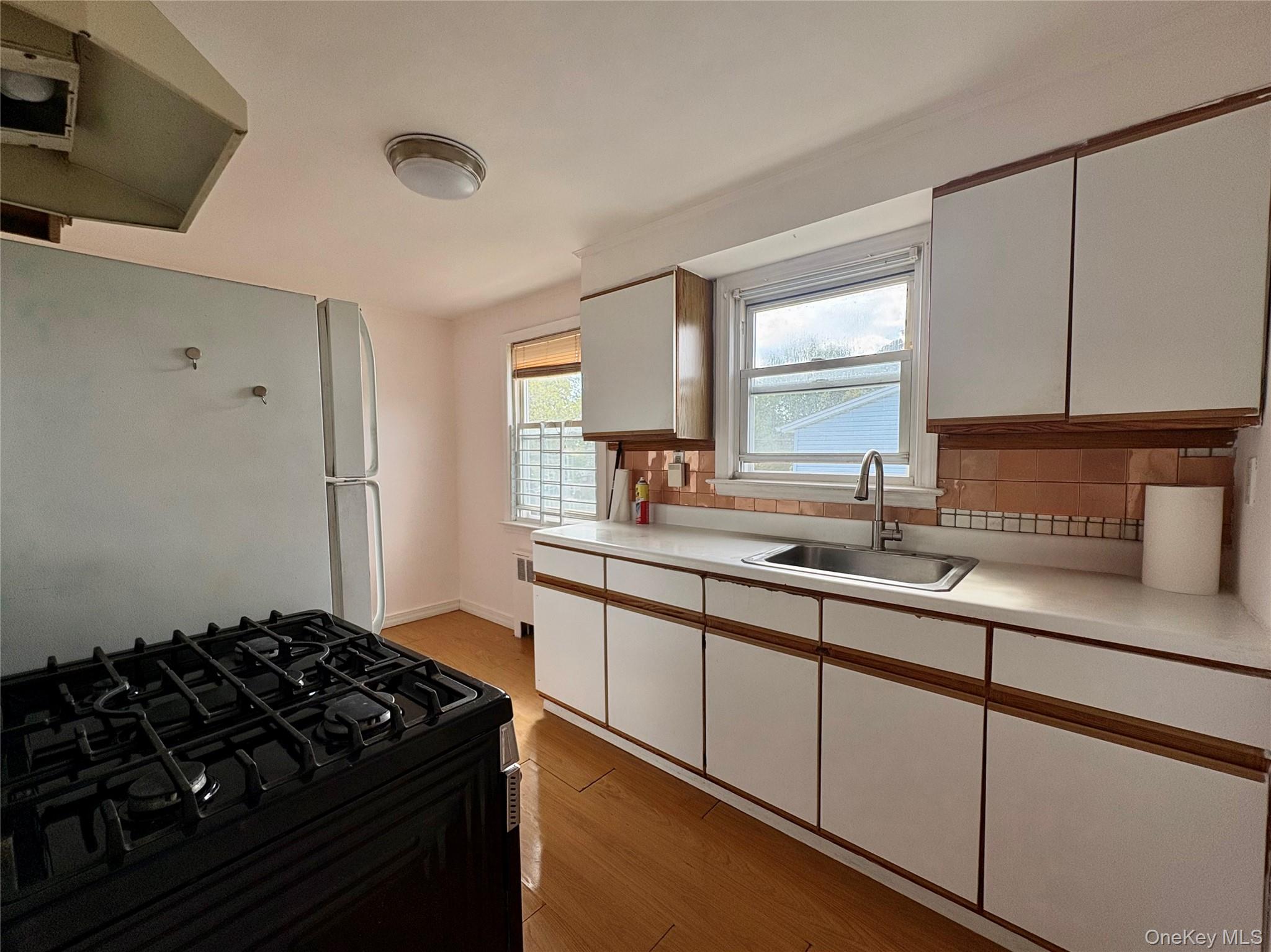 1046112 Property Photo 4