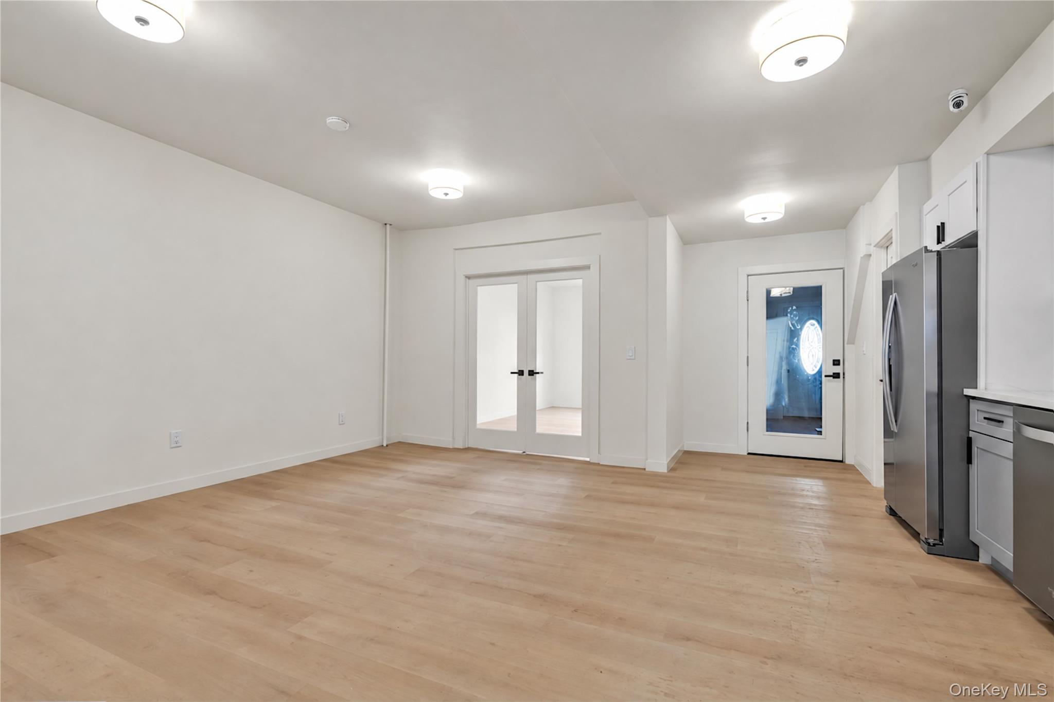 341 E 51st Street Property Photo 6