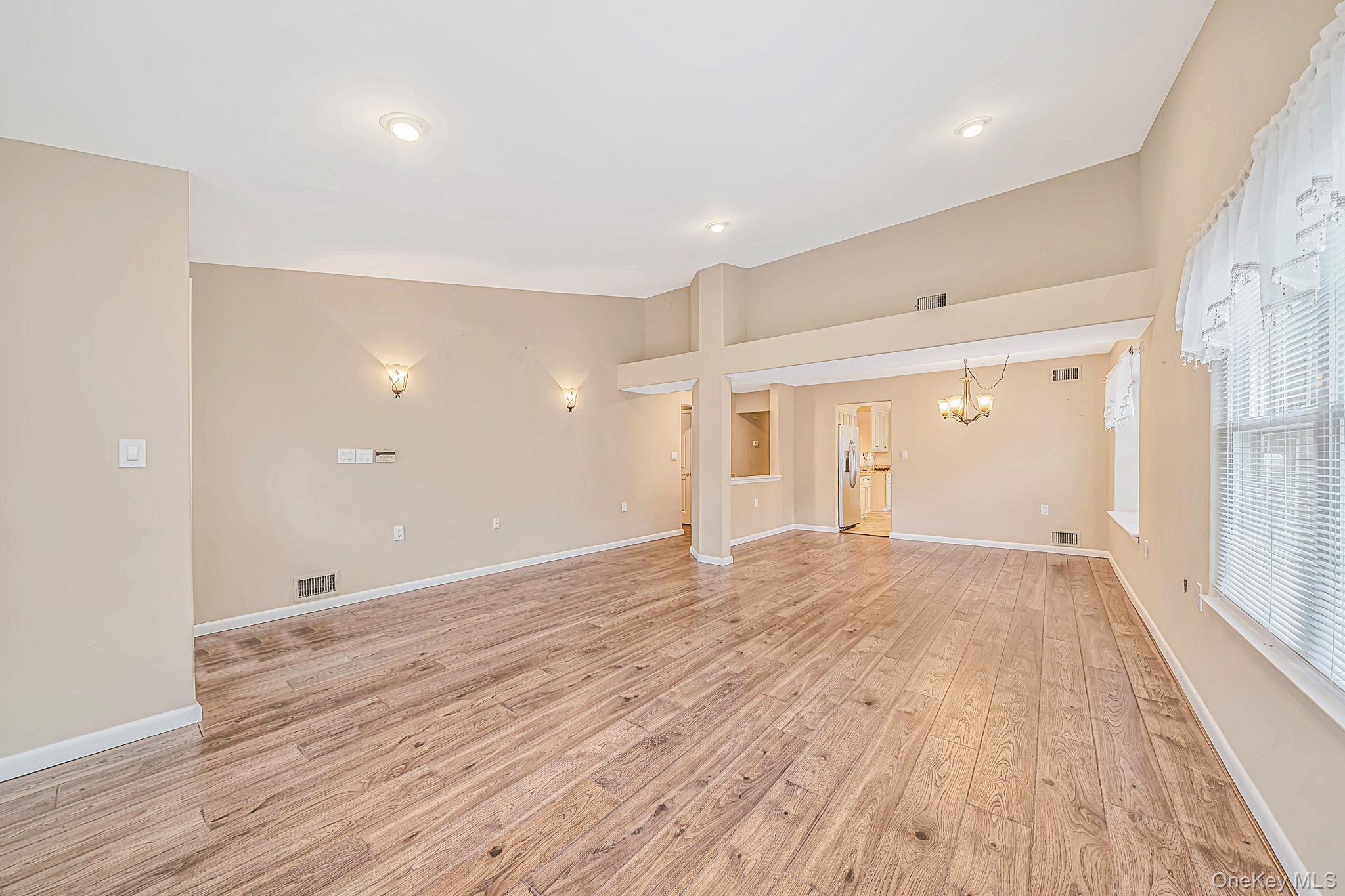 279 Glen Drive Property Photo 5