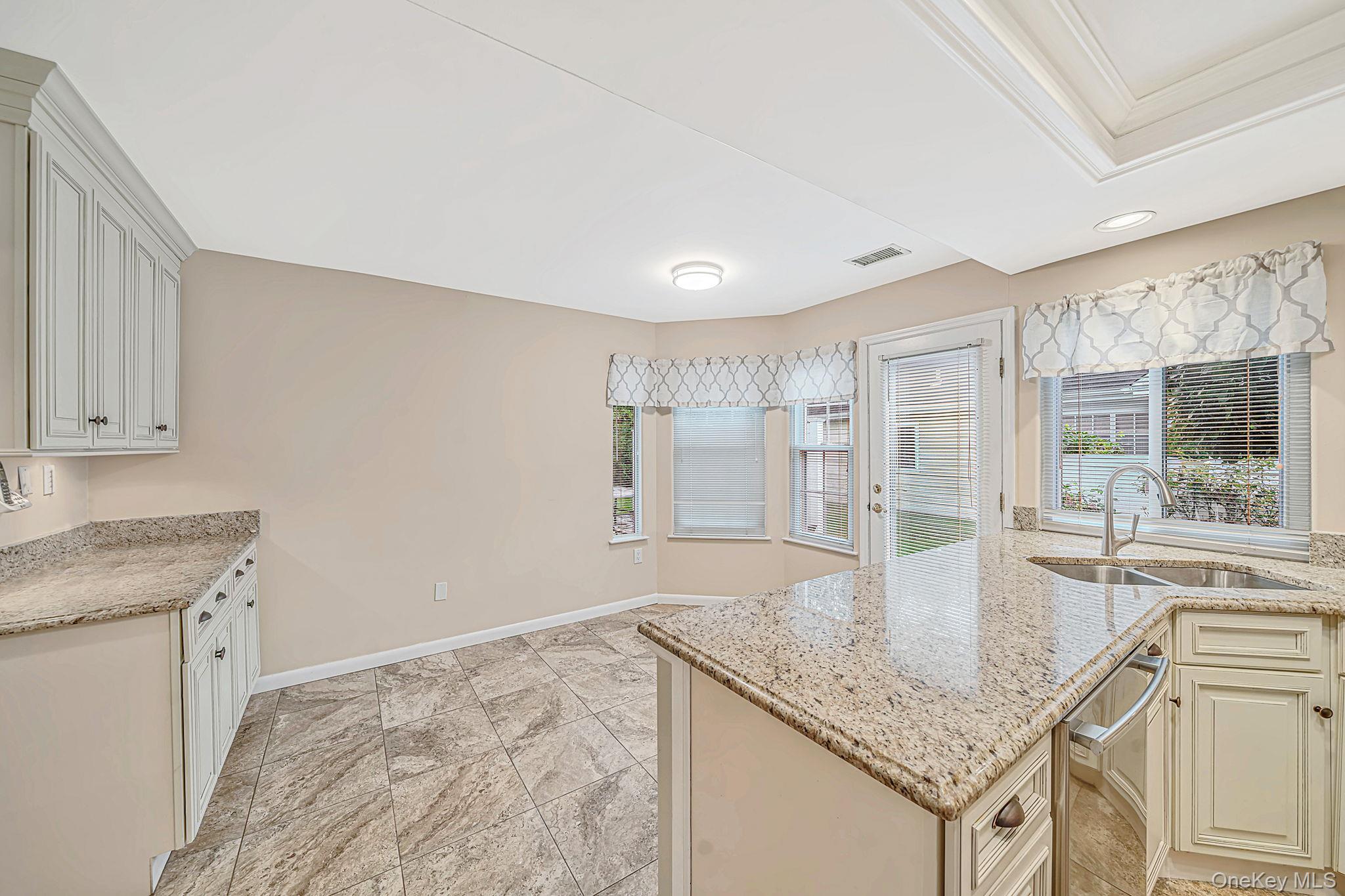 279 Glen Drive Property Photo 9