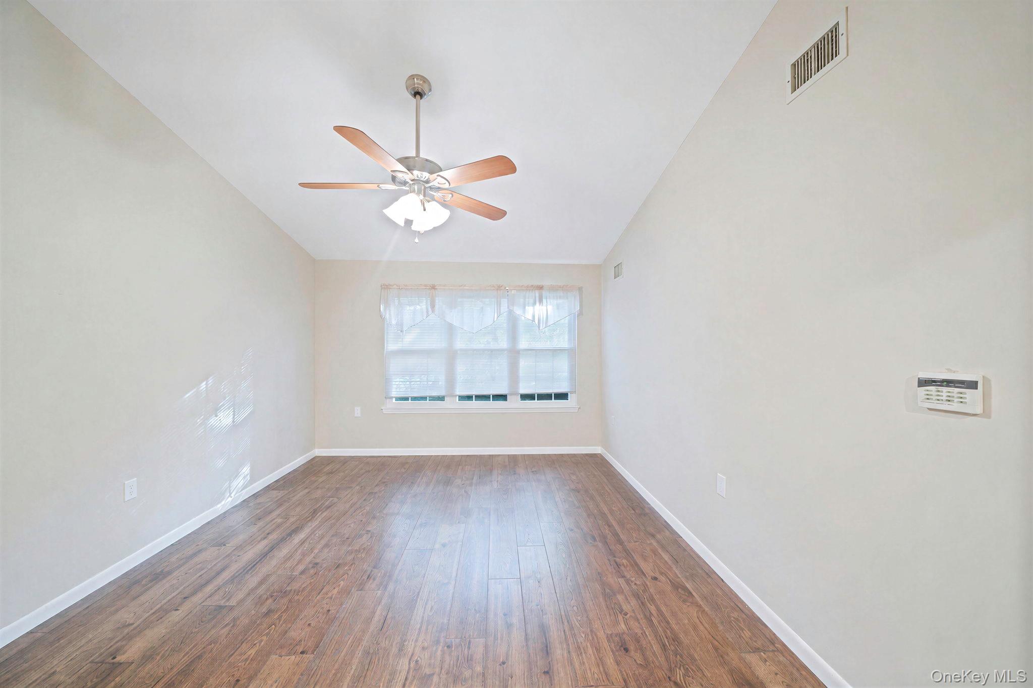 279 Glen Drive Property Photo 17