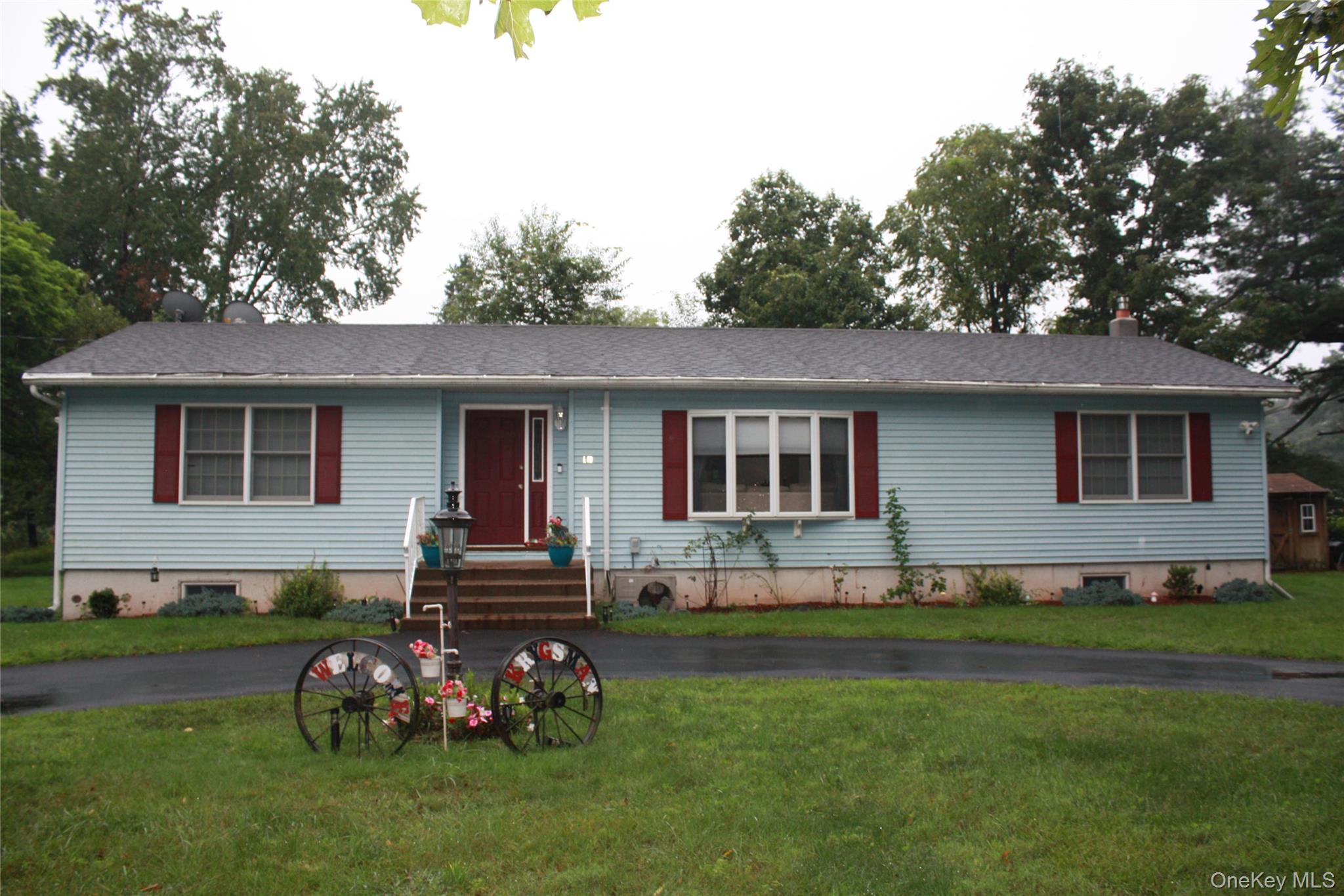 17 Benton Drive Property Photo 1
