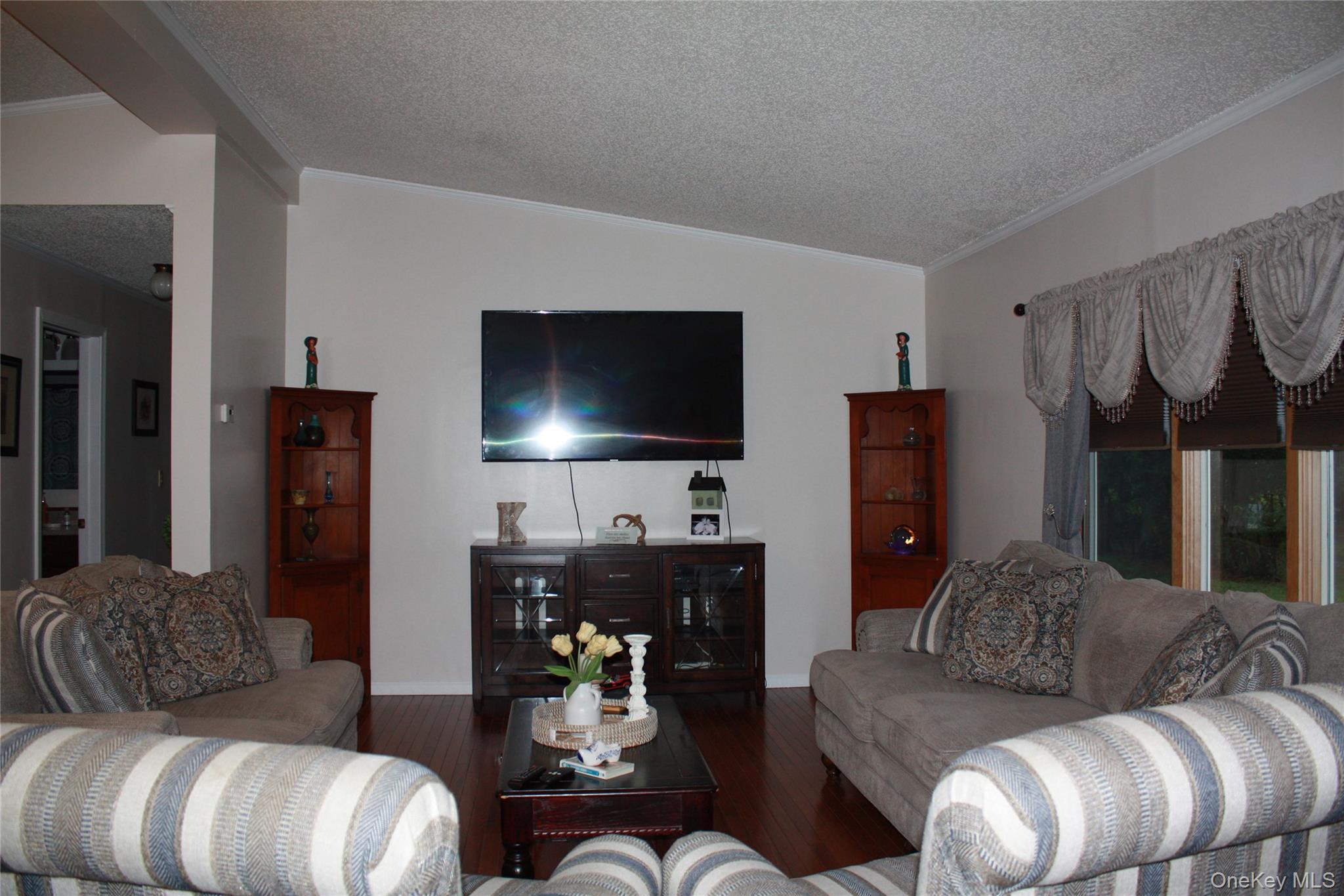 17 Benton Drive Property Photo 8