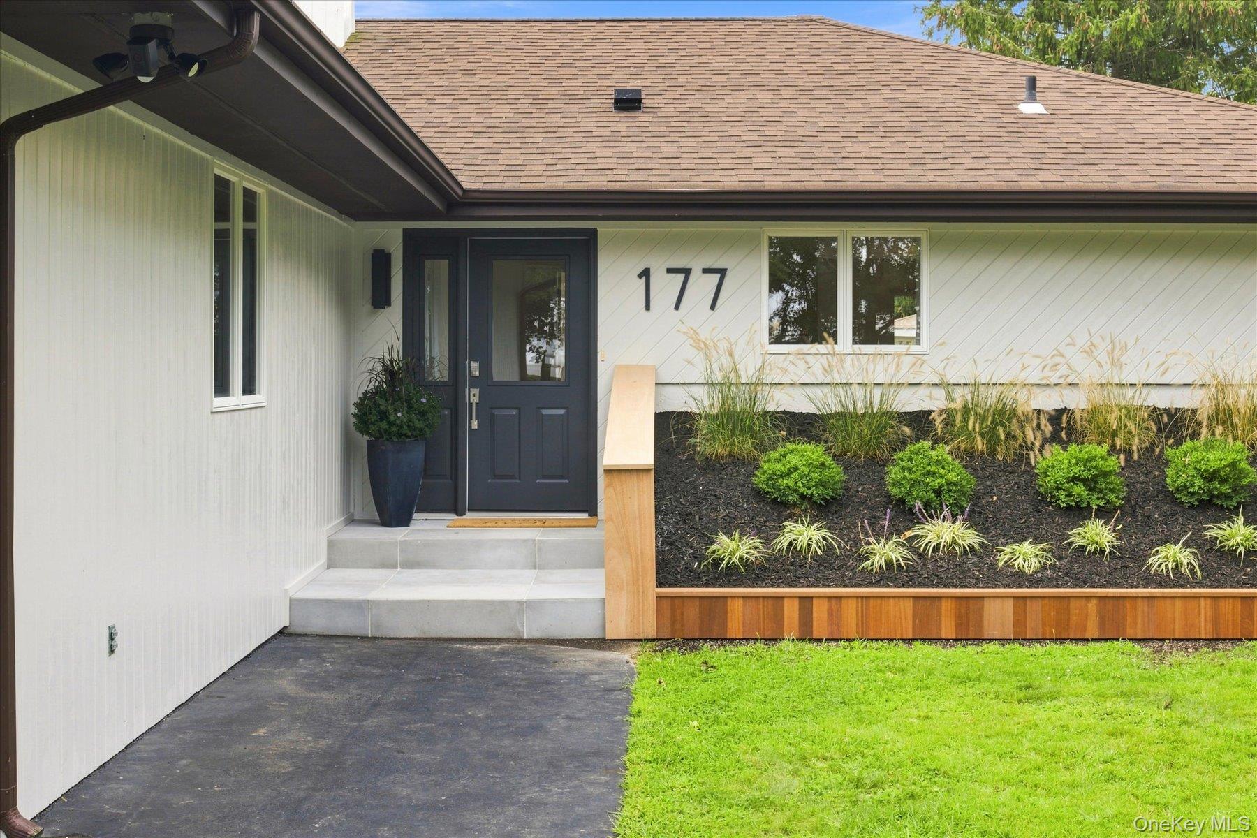 177 Herricks Lane Property Photo 3