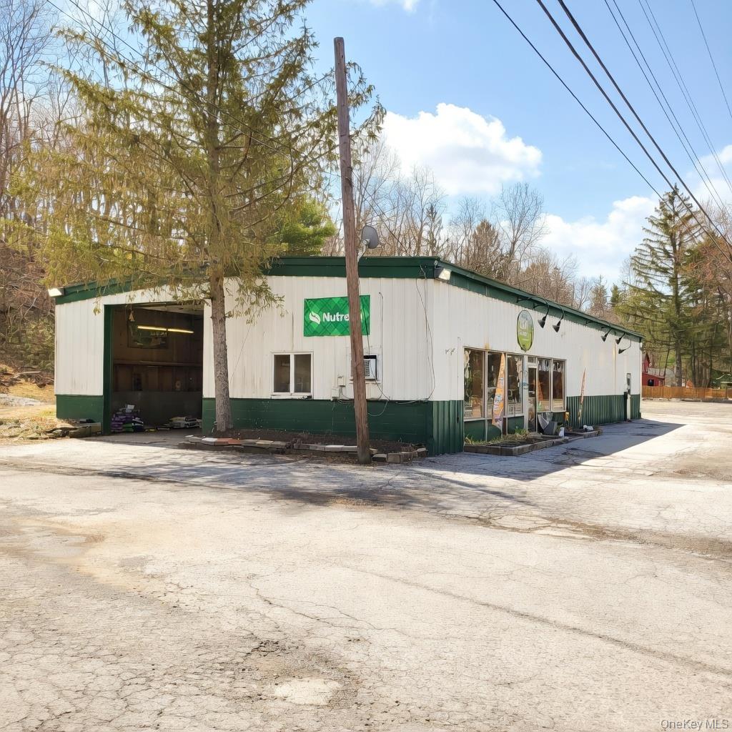 609 Route 208 Property Photo 1