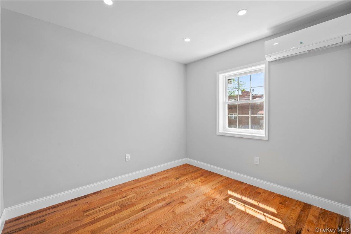 1302 E 223rd Street Property Photo 10