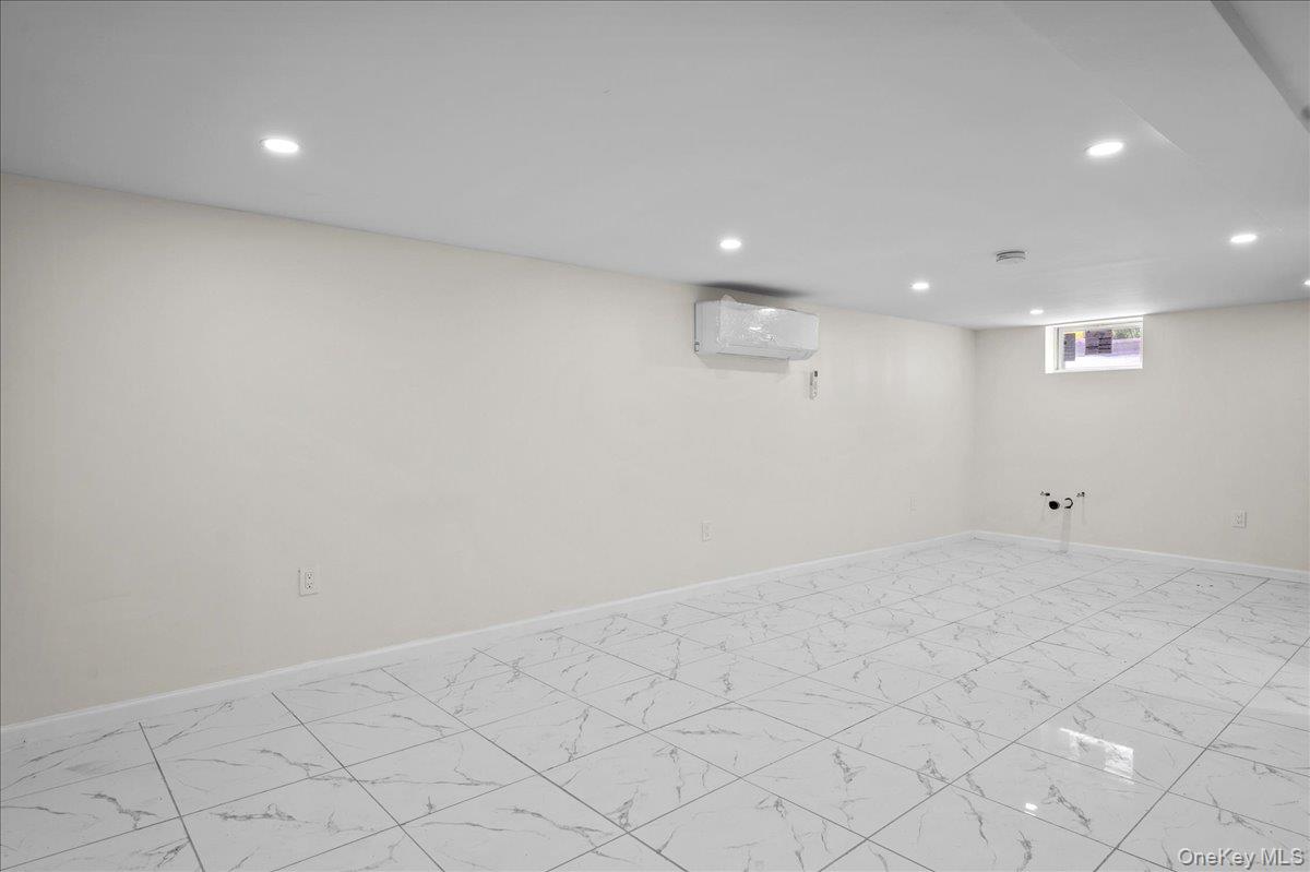 1302 E 223rd Street Property Photo 16