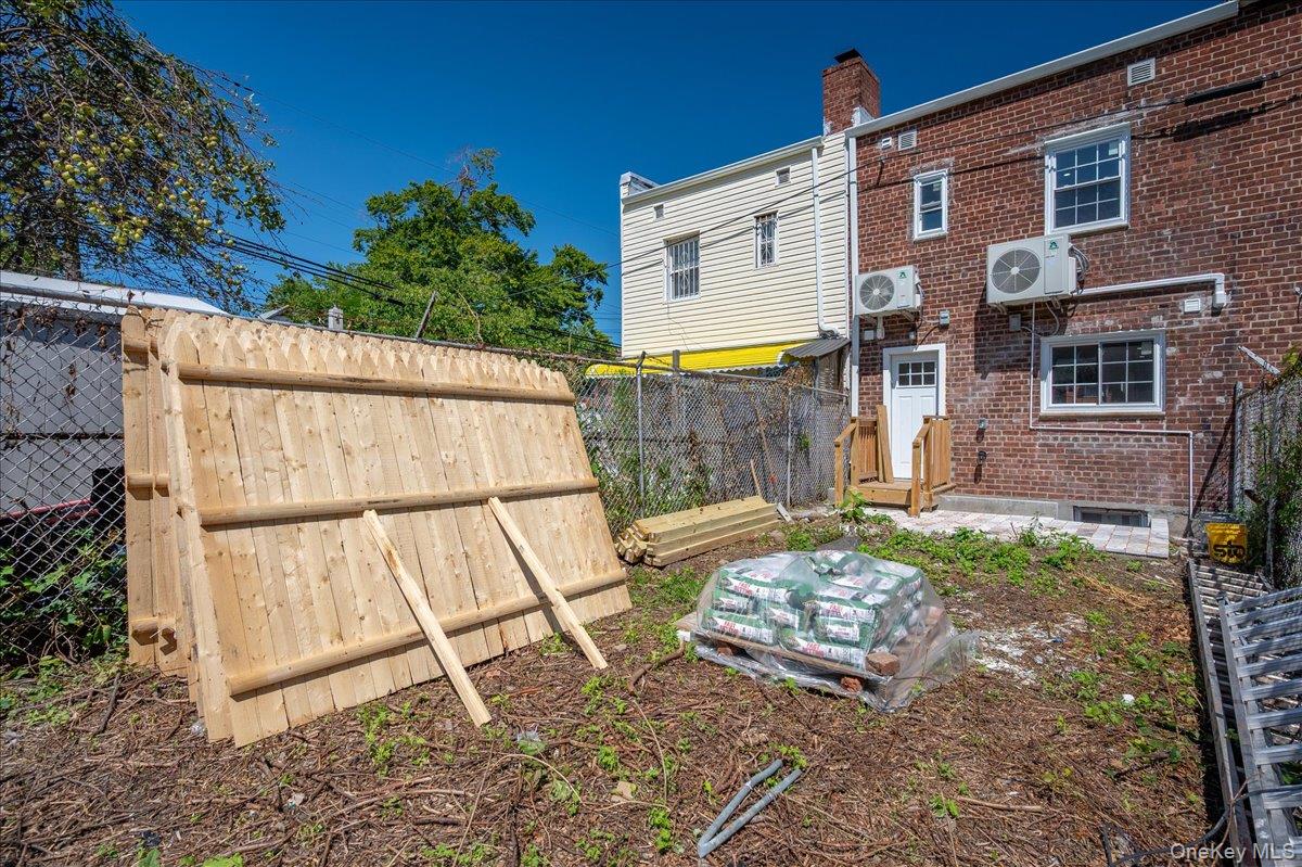 1302 E 223rd Street Property Photo 22