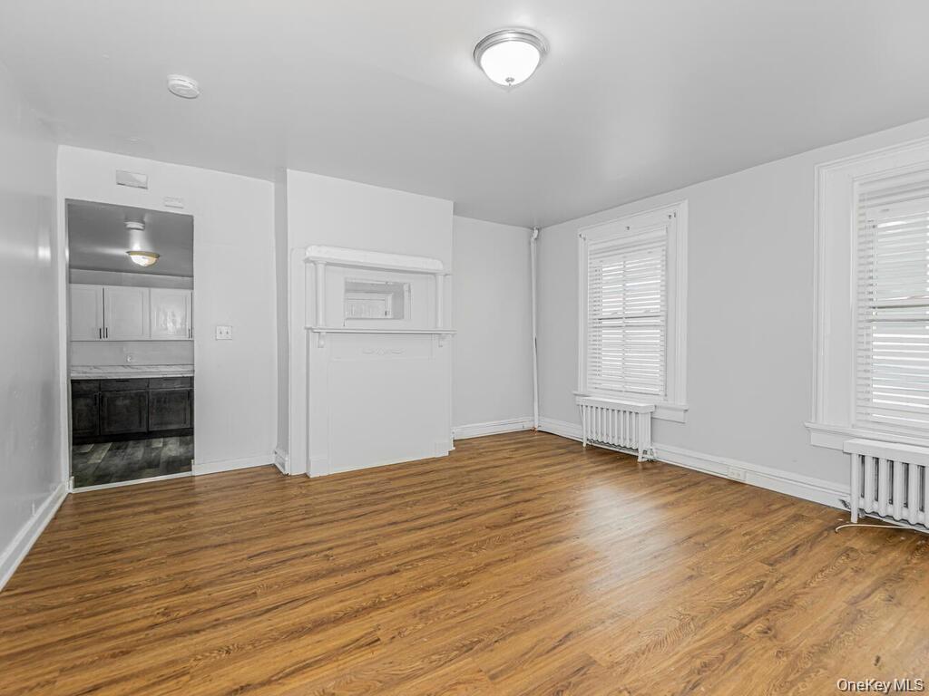 81 Washington St Property Photo 5