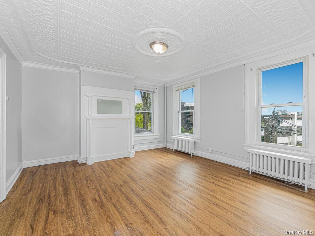 81 Washington St Property Photo 6