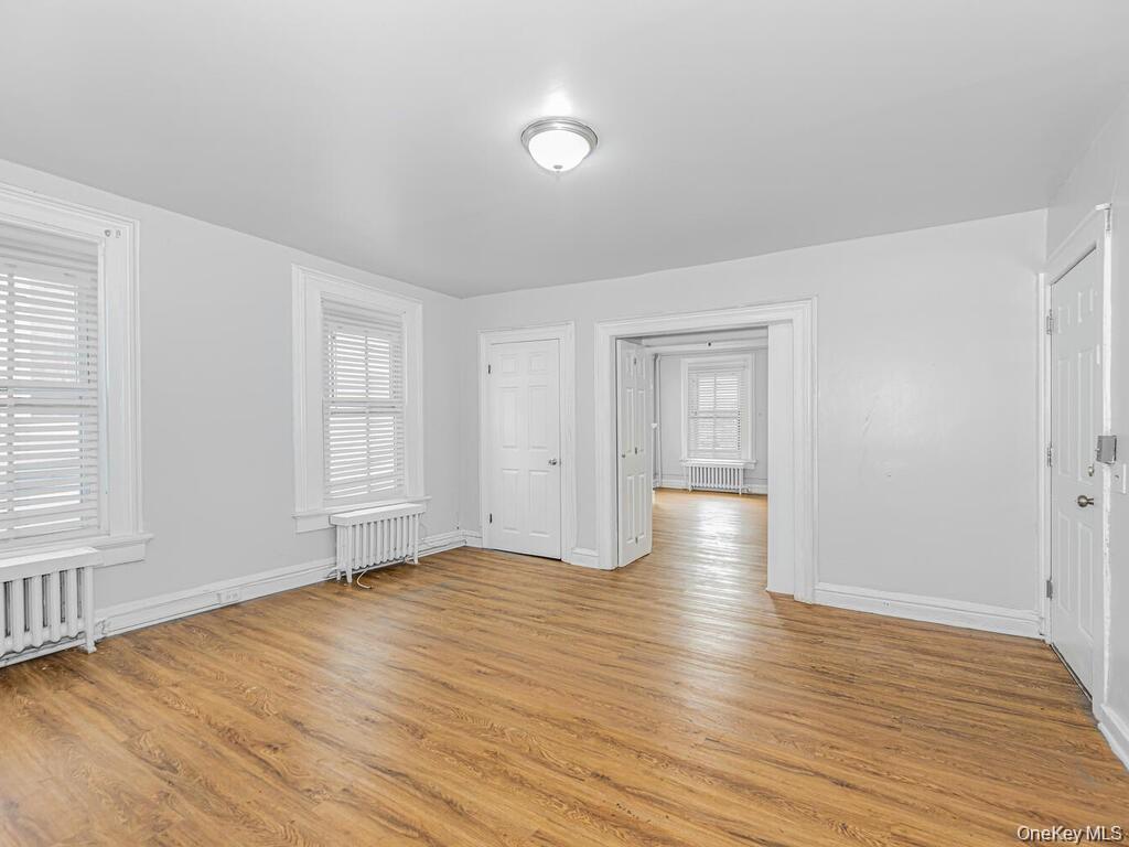 81 Washington St Property Photo 9