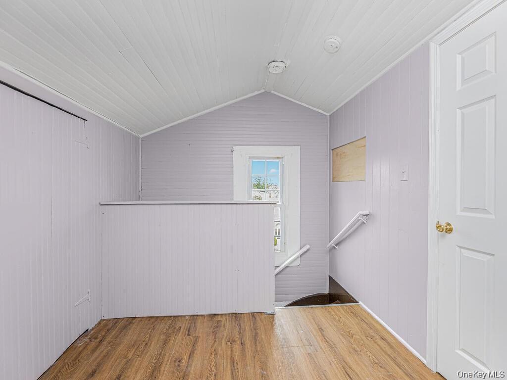 81 Washington St Property Photo 13