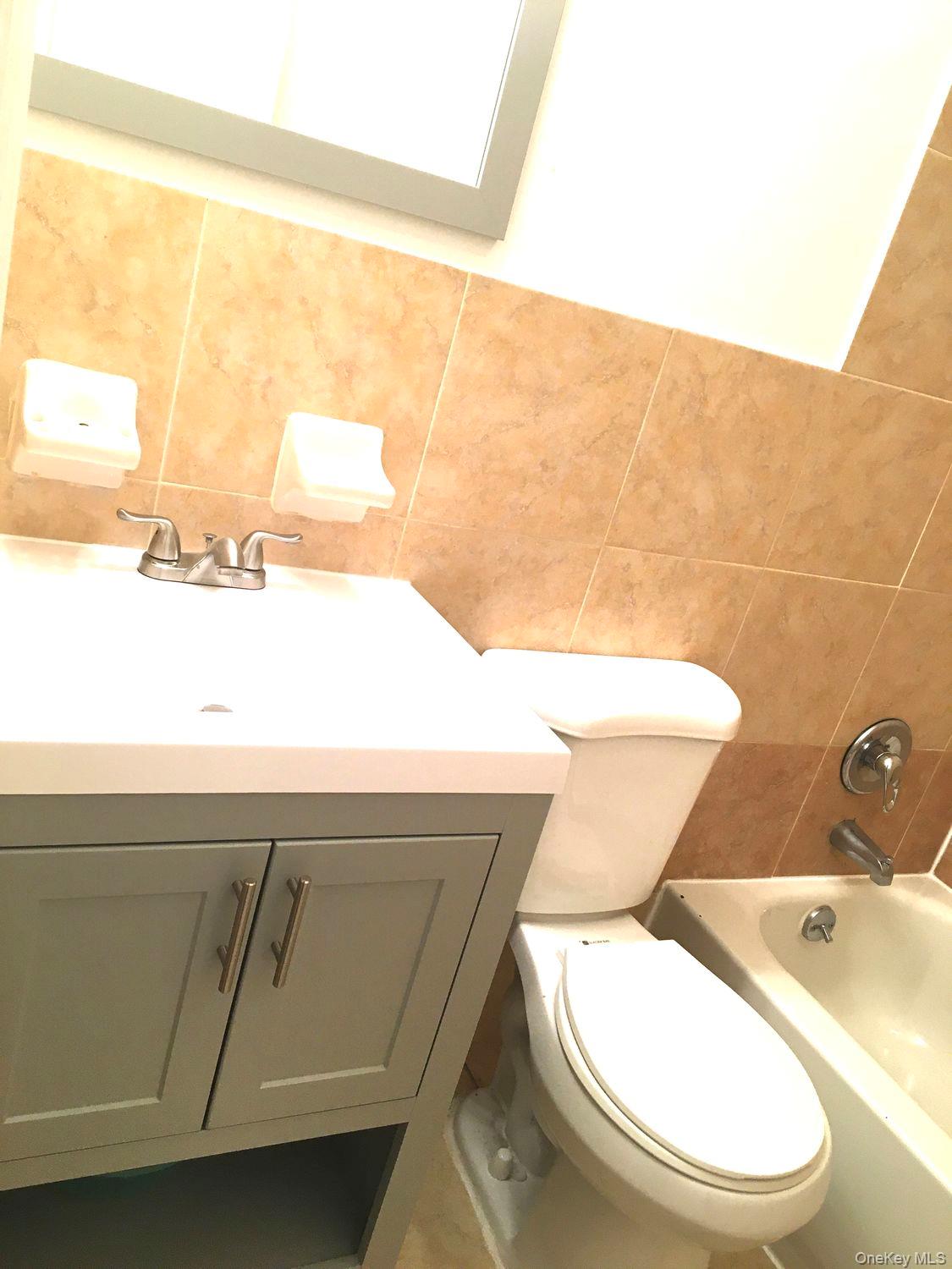 82-81 88th Place 2 Property Photo 3
