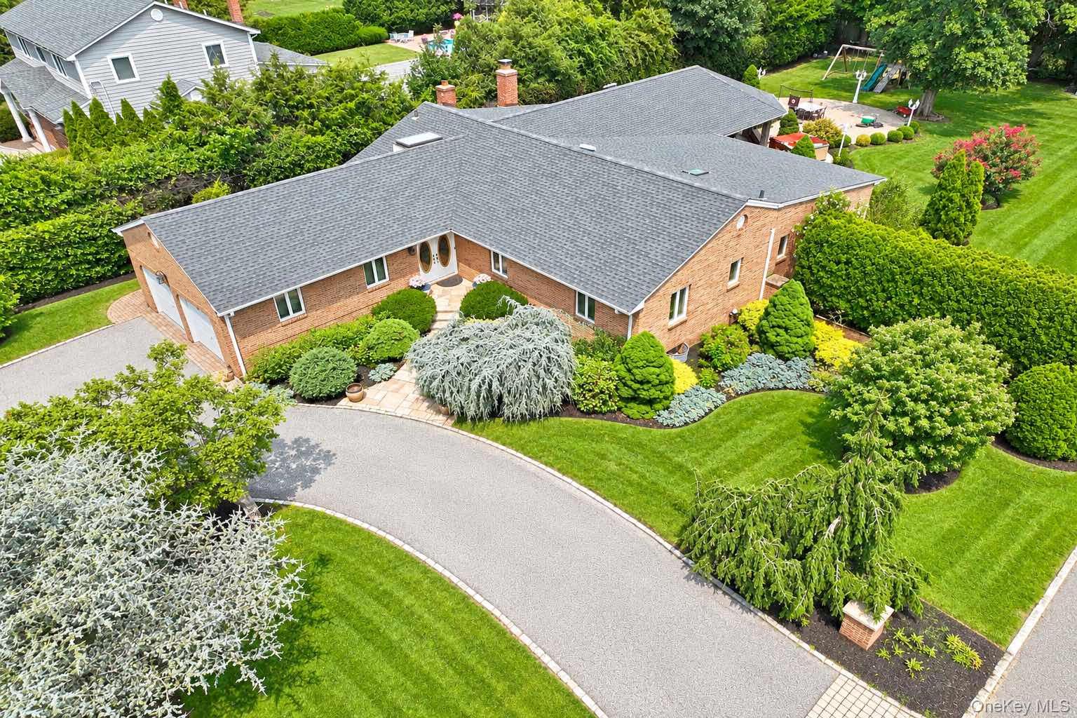 88 Dix Highway Property Photo 1
