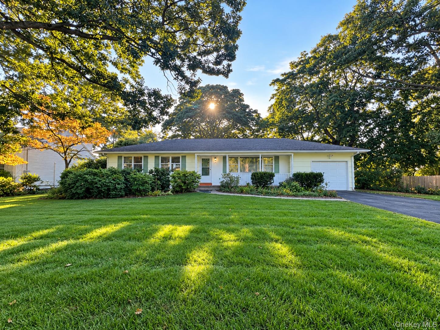 74 North Howells Point Road Property Photo 1