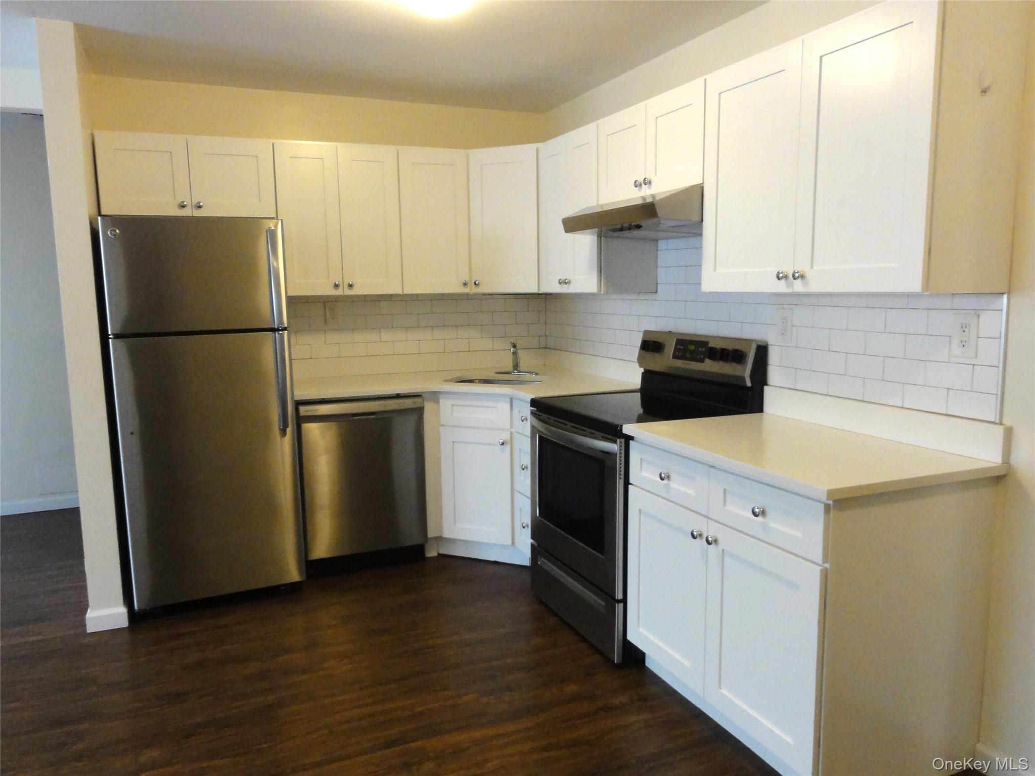 902 S Lake Boulevard 3 Property Photo 1