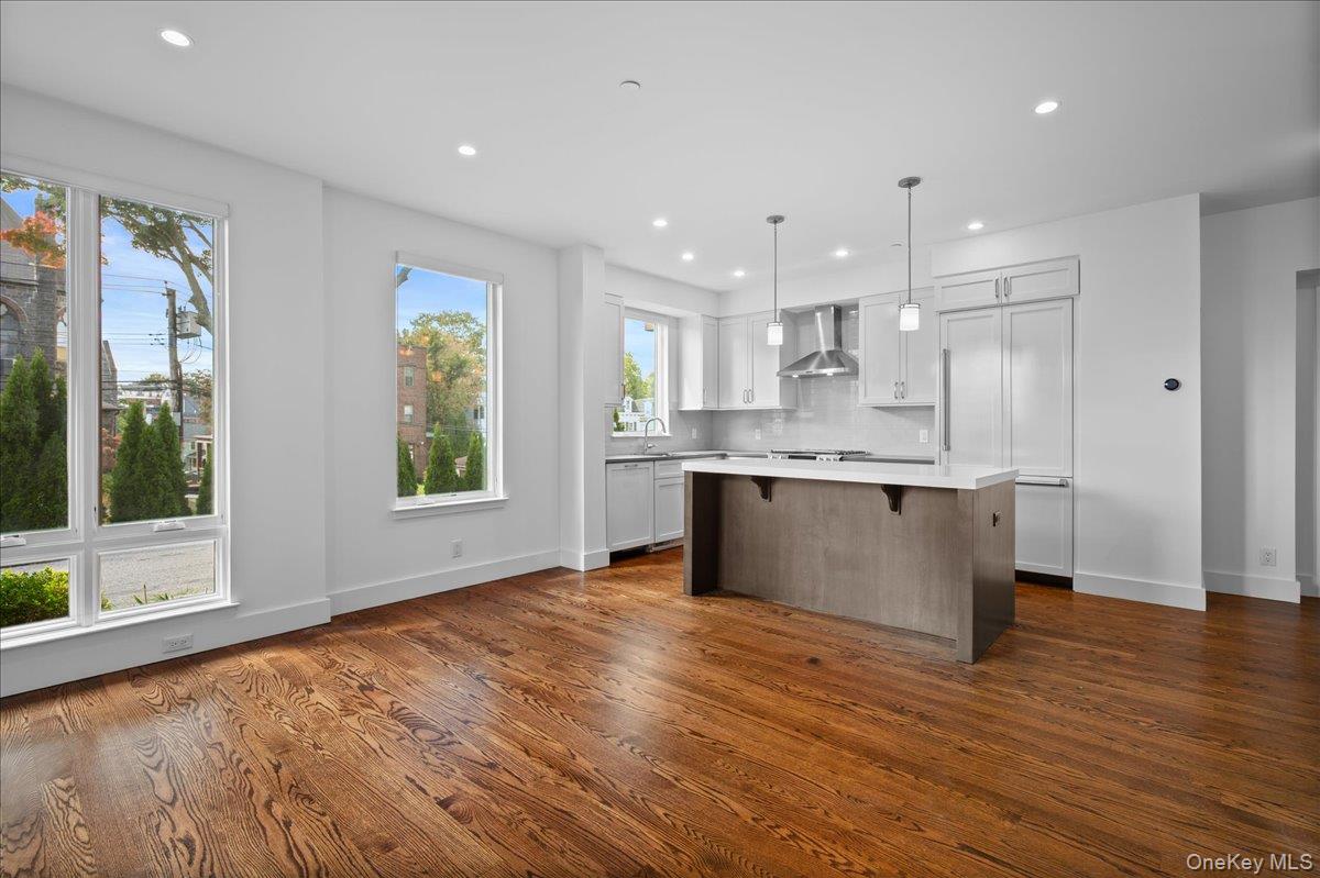 422 E Boston Post Road 101 Property Photo 5