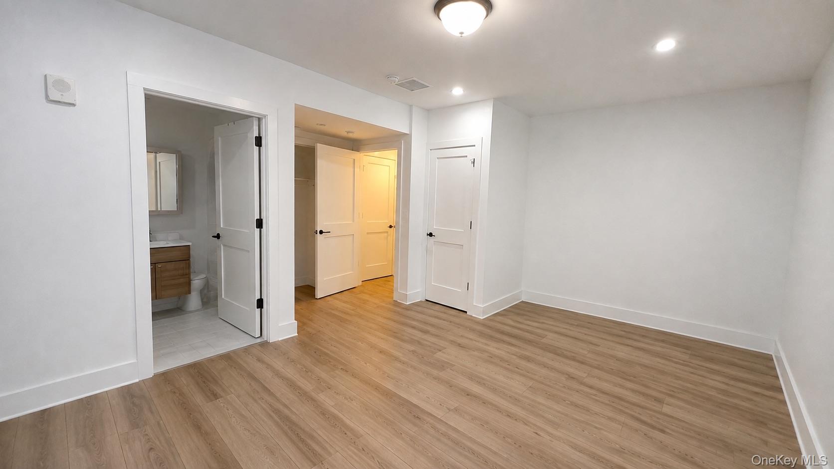 422 E Boston Post Road 101 Property Photo 9