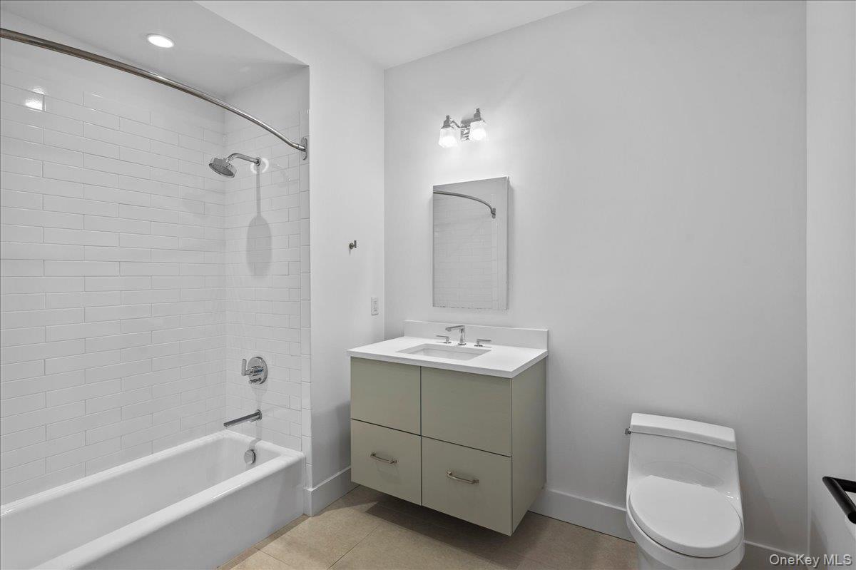 422 E Boston Post Road 101 Property Photo 12