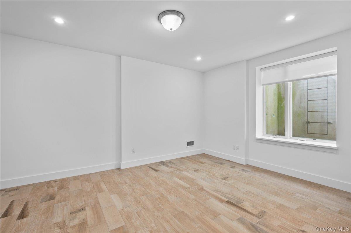 422 E Boston Post Road 101 Property Photo 15