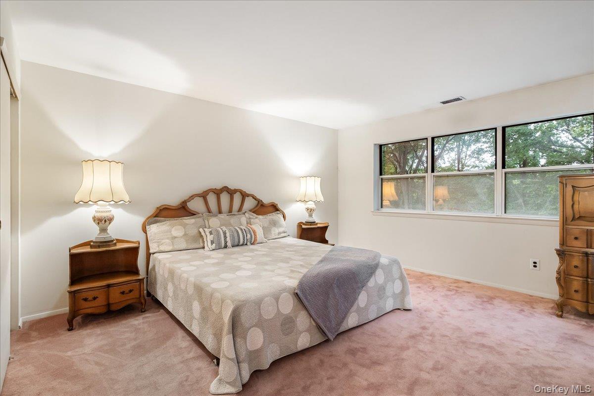 38 Larkspur Lane Property Photo 10