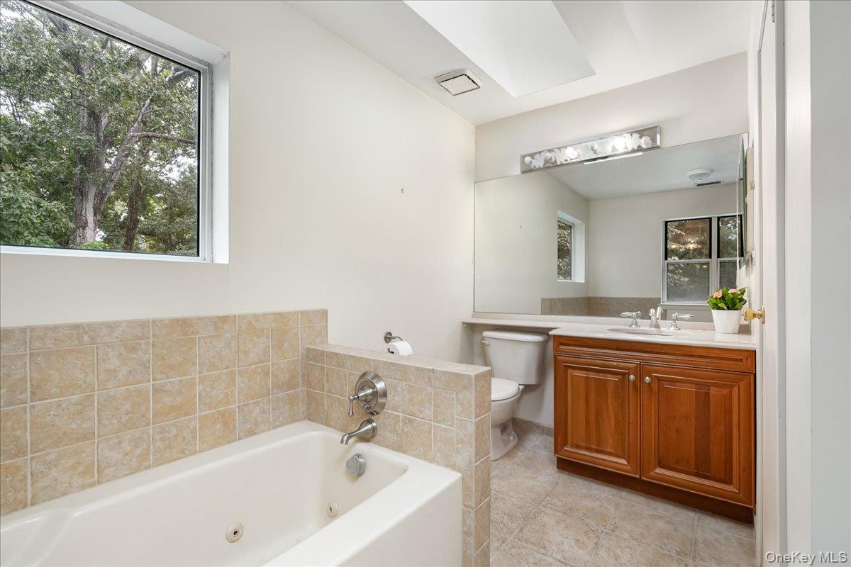 38 Larkspur Lane Property Photo 12