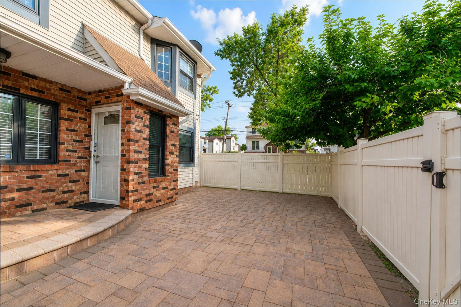 7 Shirra Avenue A Property Photo 5
