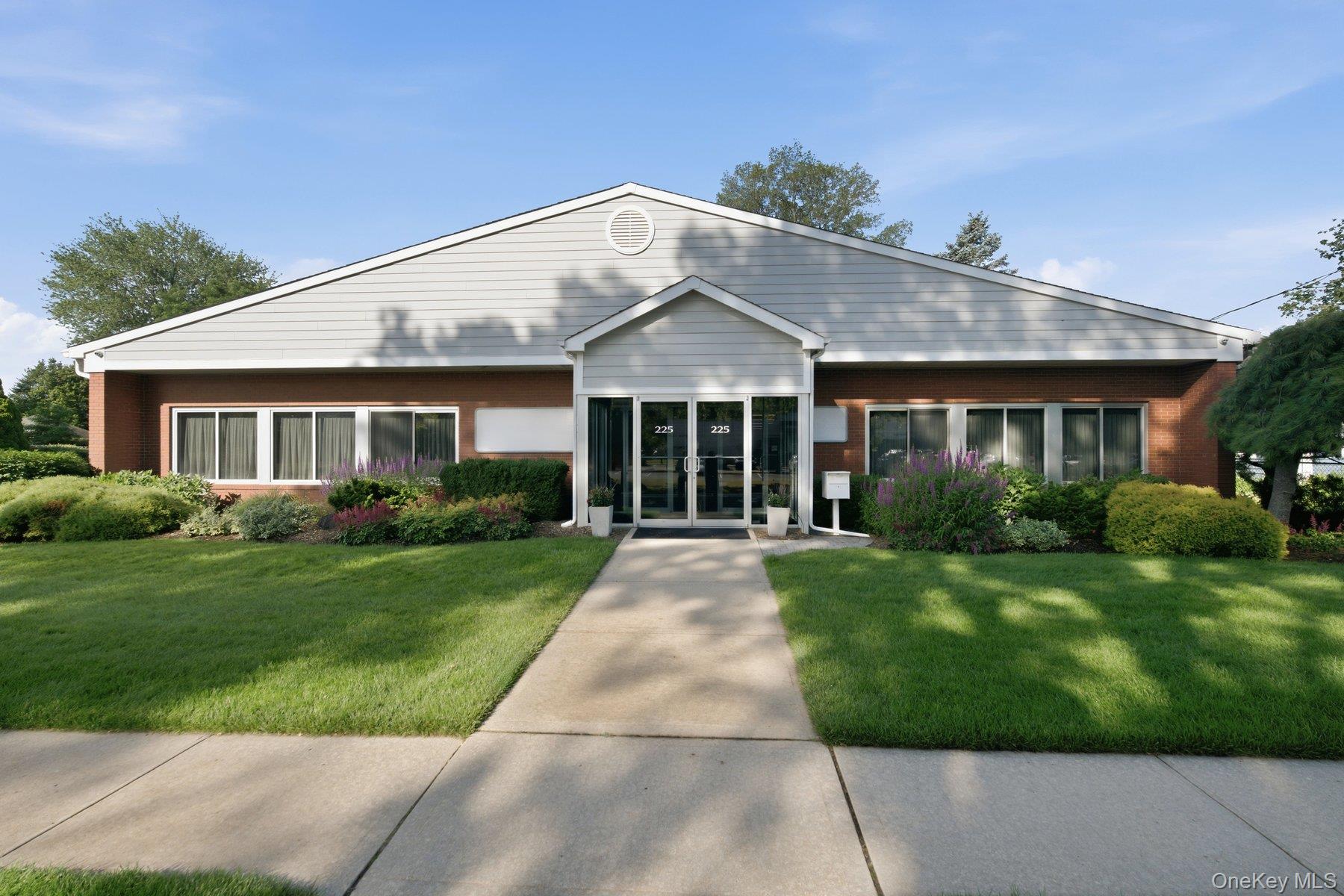 225 Howell Avenue Property Photo 1