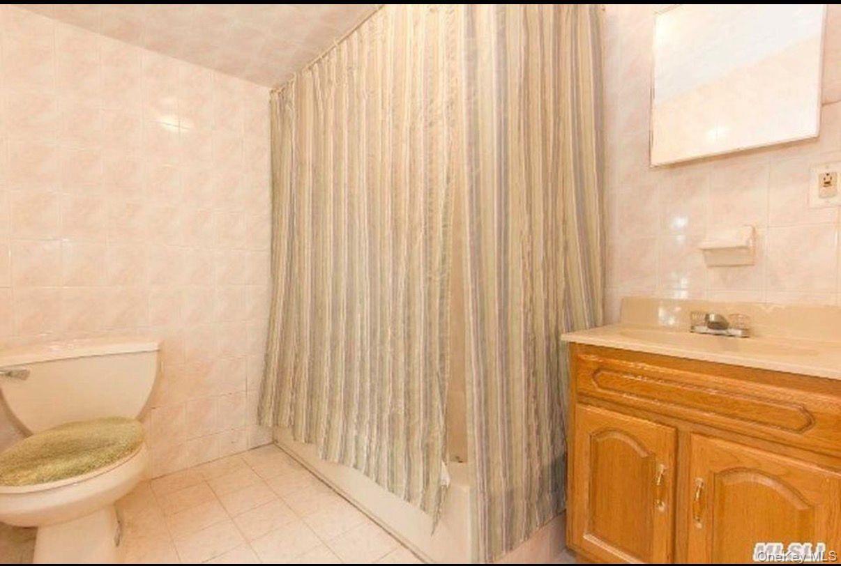 777 W Merrick Road Property Photo 5