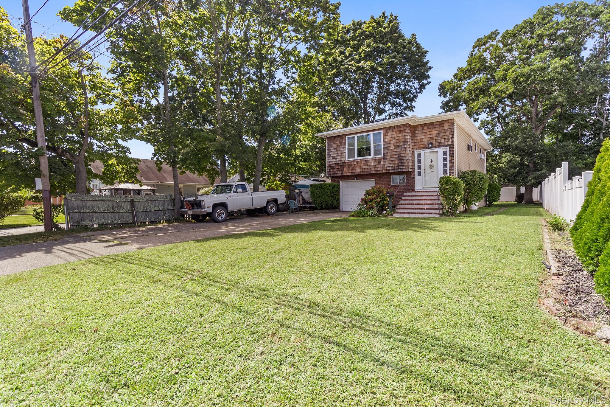 1320 Pine Acres Boulevard Property Photo 4
