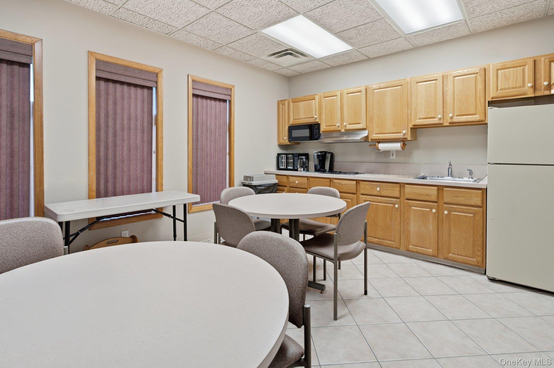 225 Howell Avenue Property Photo 17