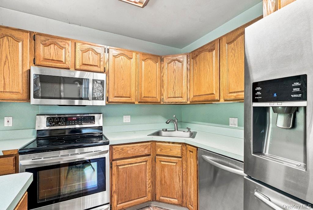 3905 Clove Court Property Photo 14
