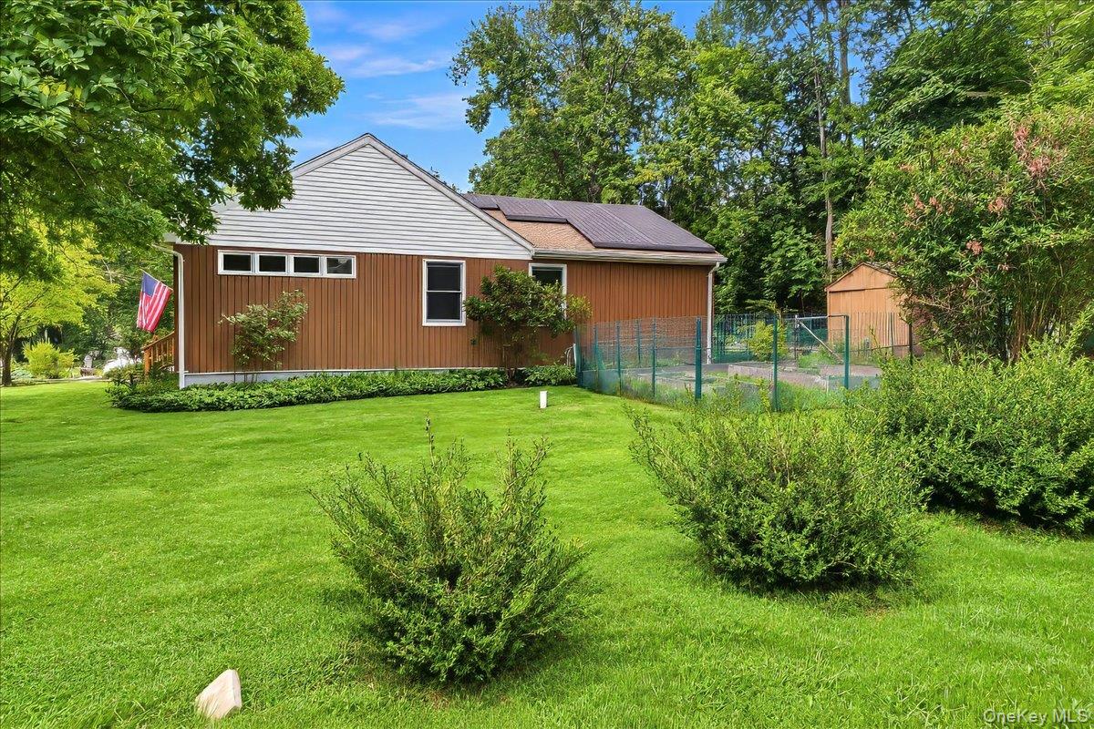 3740 Eleanor Drive Property Photo 23