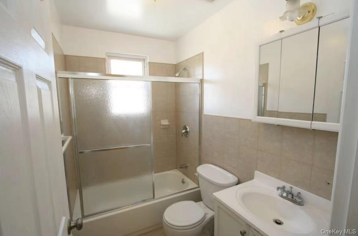 1029 115th Street Property Photo 8