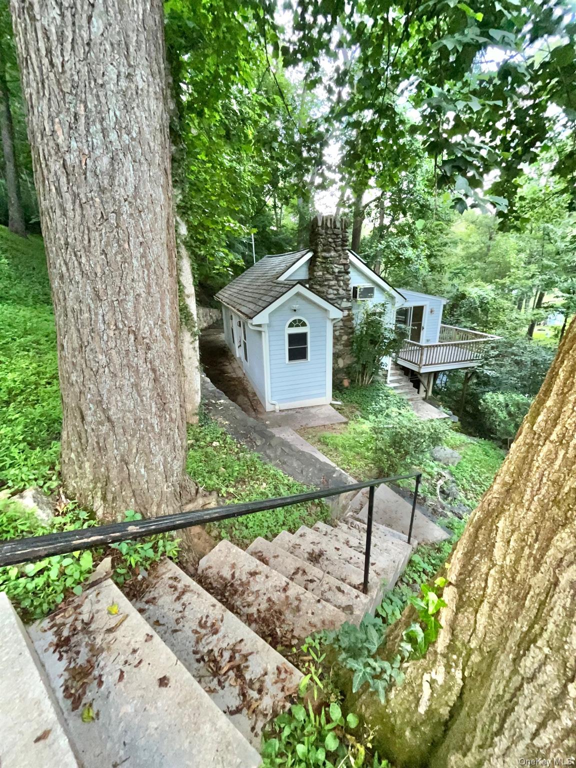 8 Anton Place Property Photo 7