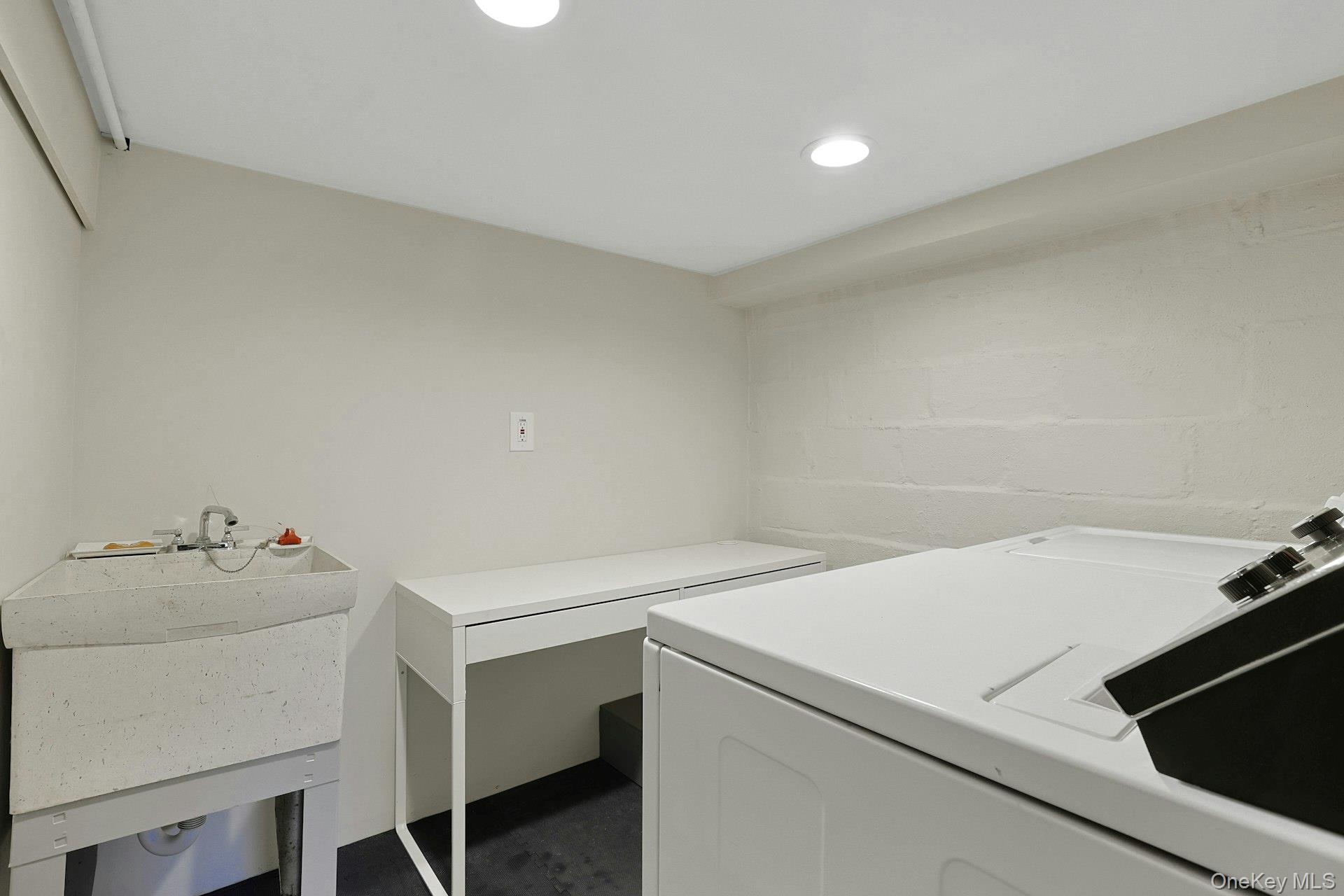 19 Wall Avenue Property Photo 32
