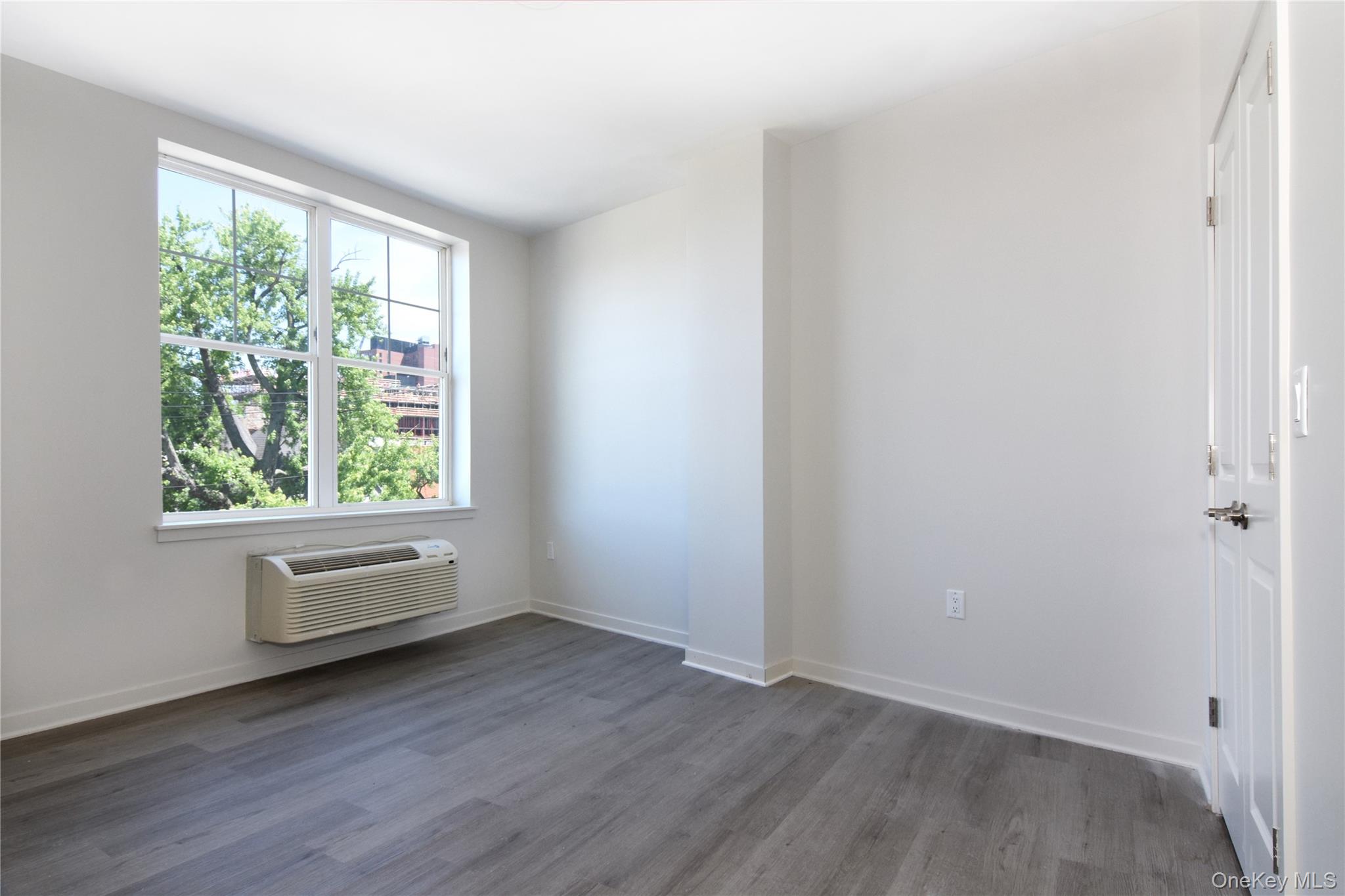 56 Prospect Street 504 Property Photo 4