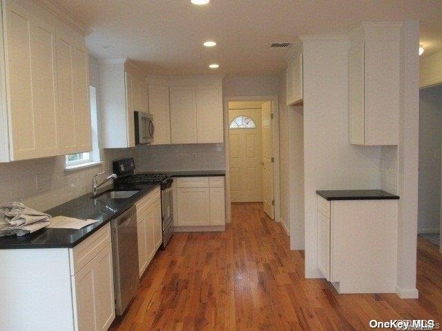 647 Doane Avenue Property Photo 6