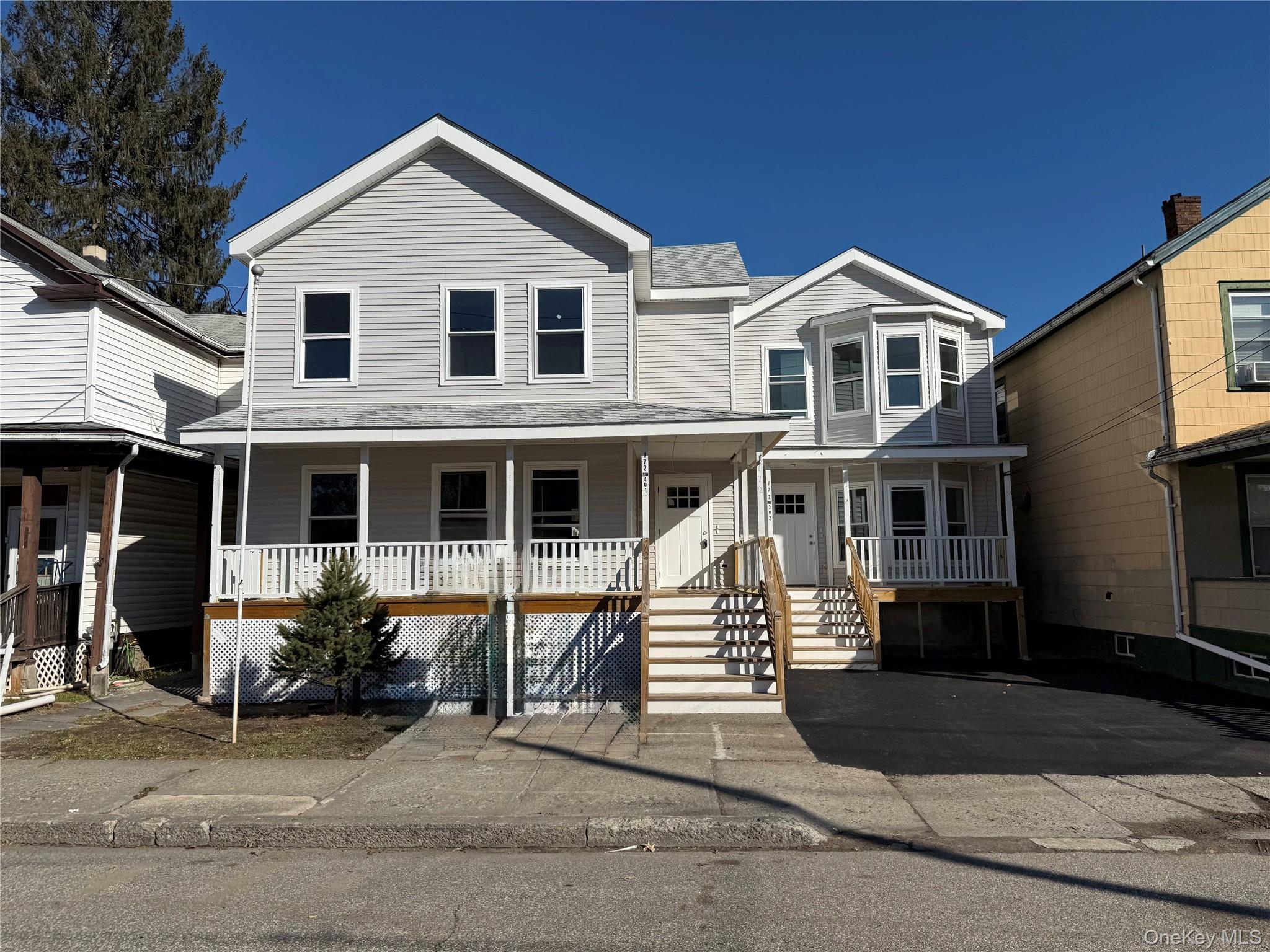 172 Front Street 172